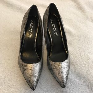 Aldo Looma Silver Gray Metallic Heels